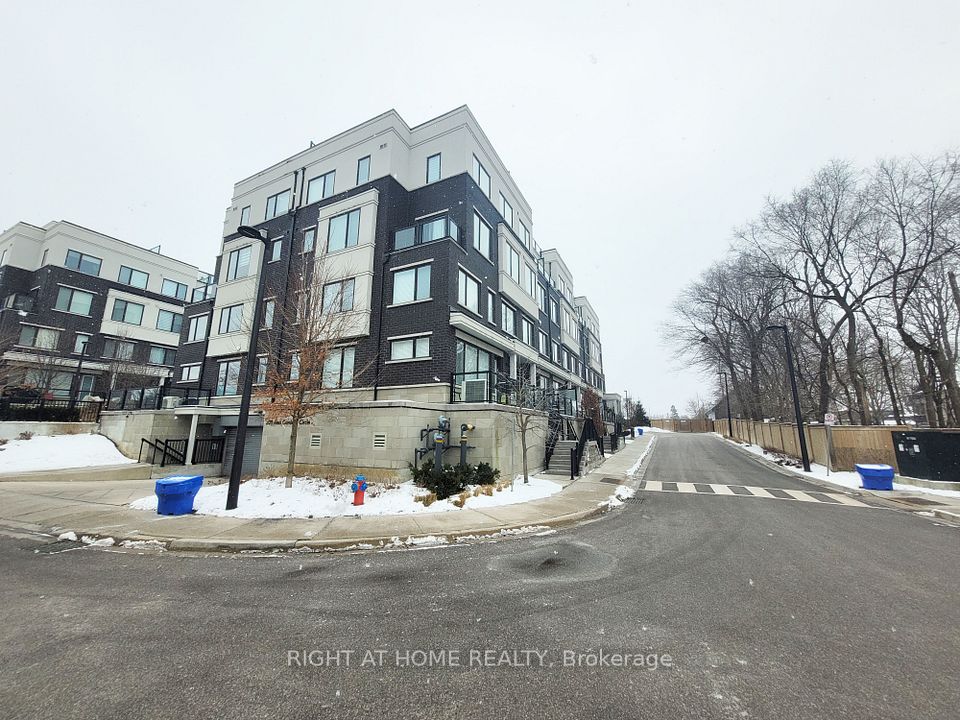 Att/Row/Townhouse at 300 Alex Gardner Circle 47, Aurora, ON L4G 3G5, Aurora