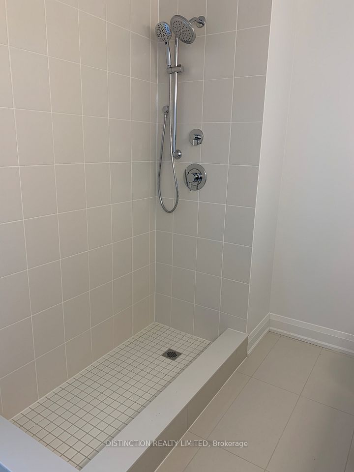 Condo Apartment at 10 Gatineau Drive W 1005, Vaughan, ON L4J 0L2, Vaughan