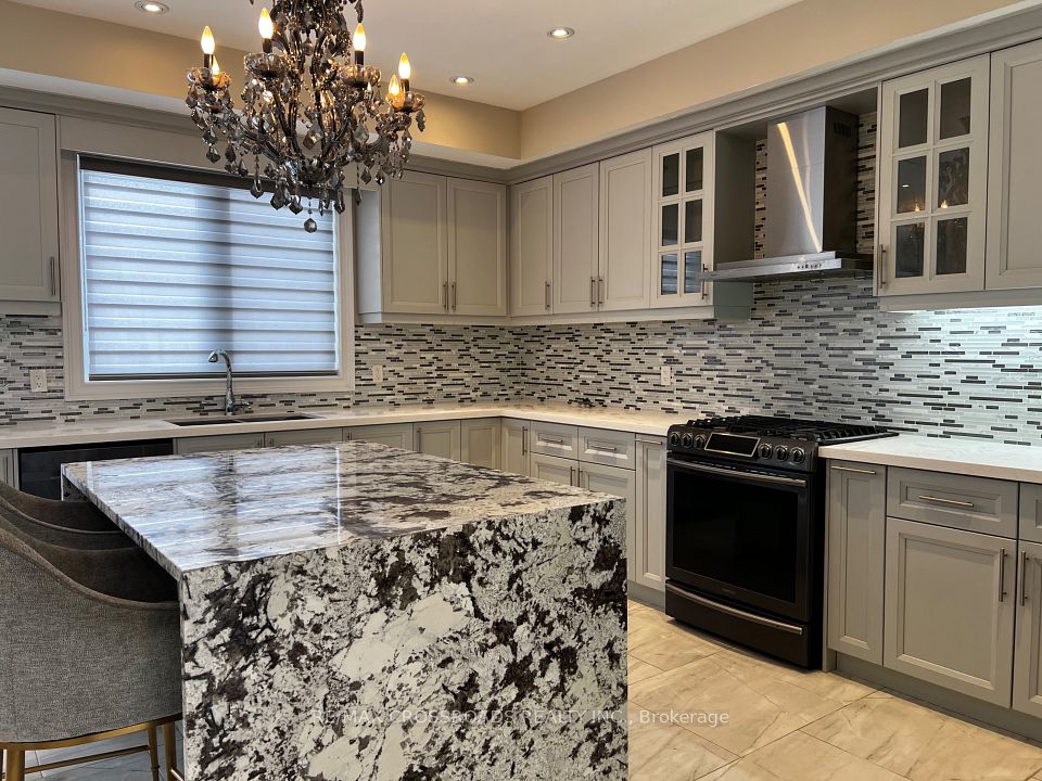 Detached at 602 Lake Drive S, Georgina, ON L4P 1T5, Georgina
