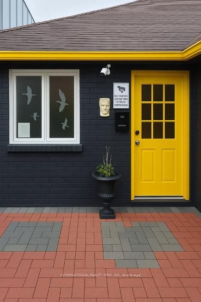 Store W Apt/Office at 26148 Park Road, Georgina, ON L0E 1R0, Georgina