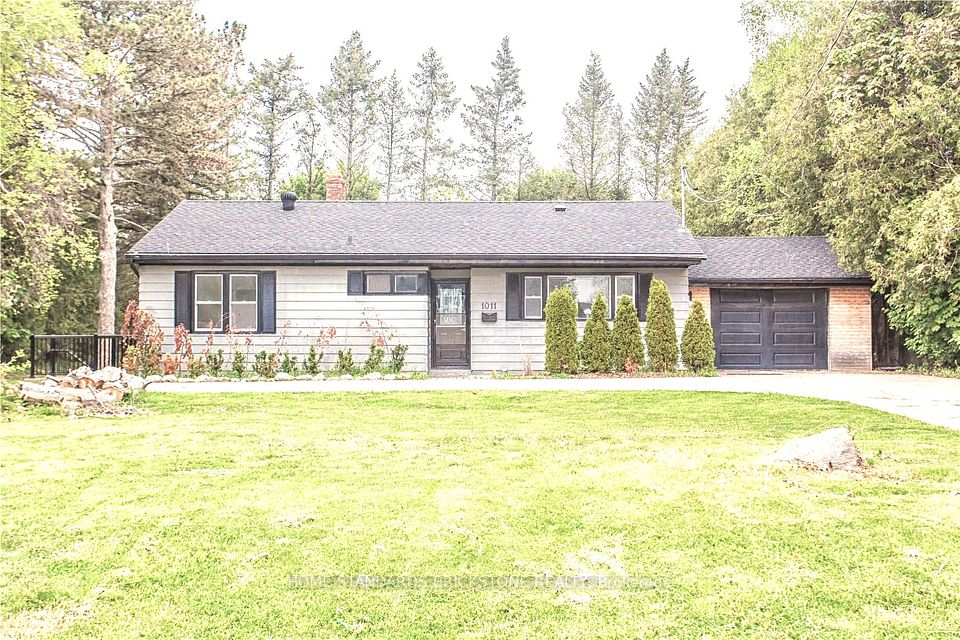 Detached at 1011 Janette Street, Newmarket, ON L3Y 3C4, Newmarket