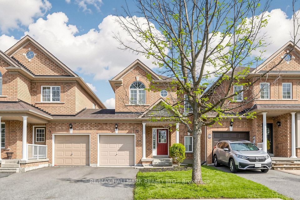 Att/Row/Townhouse at 72 Walkview Crescent, Richmond Hill, ON L4E 4H6, Richmond Hill
