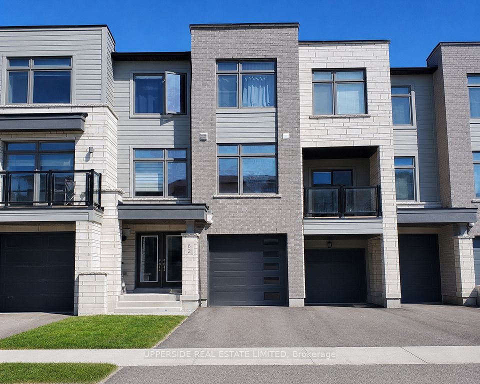 Att/Row/Townhouse at 52 Vantage Loop Street, Newmarket, ON L3X 0K8, Newmarket