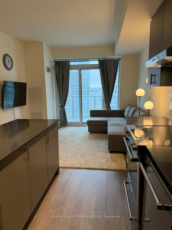 Condo Apartment at 8960 Jane Street 2017, Vaughan, ON L4K 0N9, Vaughan