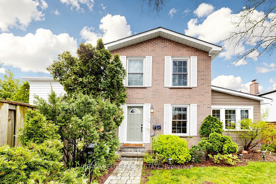 Att/Row/Townhouse at 74 Lillooet Crescent, Richmond Hill, ON L4C 5A7, Richmond Hill