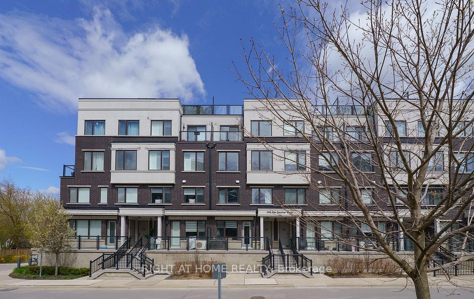 Condo Townhouse at 200 Alex Gardner Circle 34, Aurora, ON L4G 3G5, Aurora