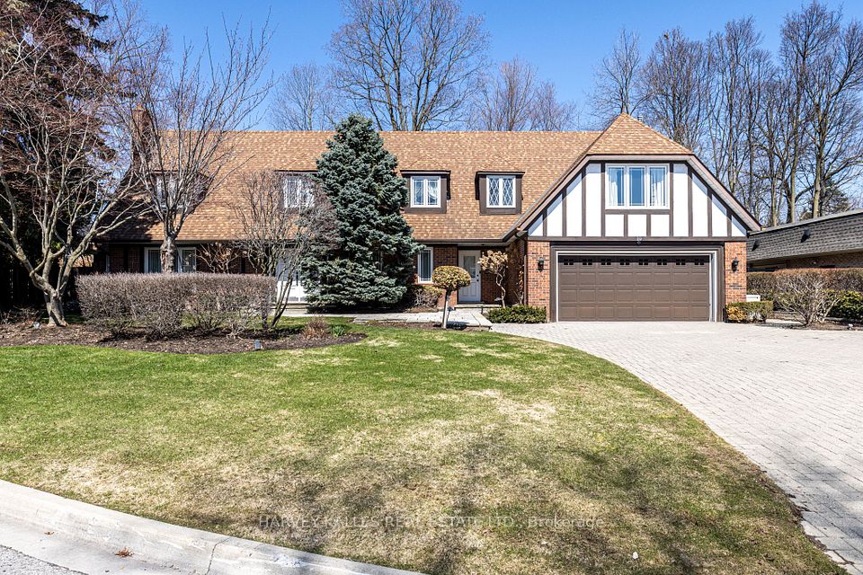 Detached at 10 Whitelaw Court, Markham, ON L3T 5E7, Markham