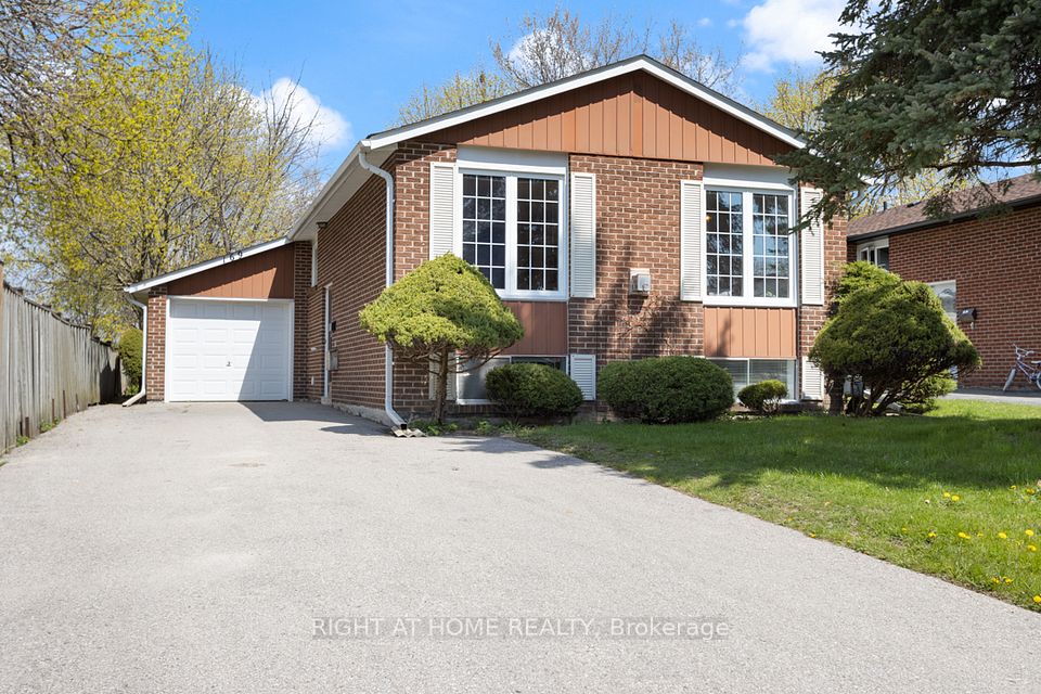 Detached at 169 William Roe Boulevard, Newmarket, ON L3Y 1B4, Newmarket