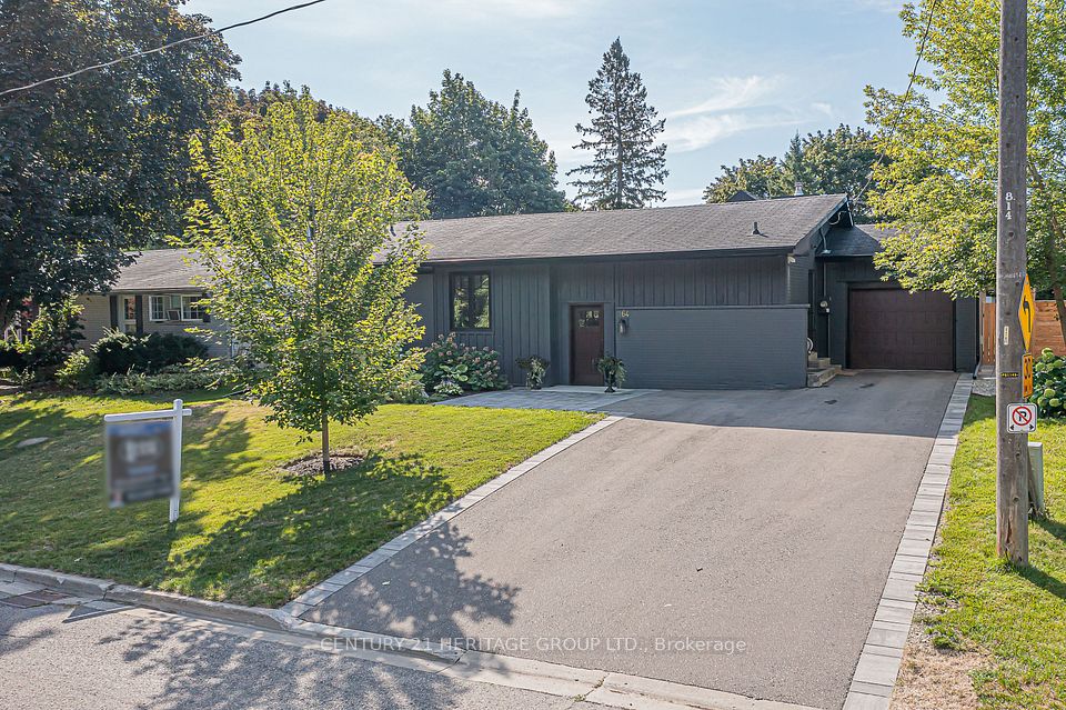 Detached at 164 Park Avenue, Newmarket, ON L3Y 1V1, Newmarket