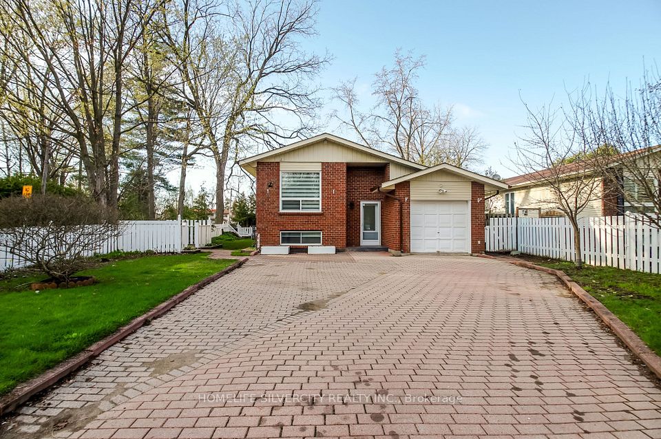 Detached at 904 Lake Drive E, Georgina, ON L0E 1L0, Georgina