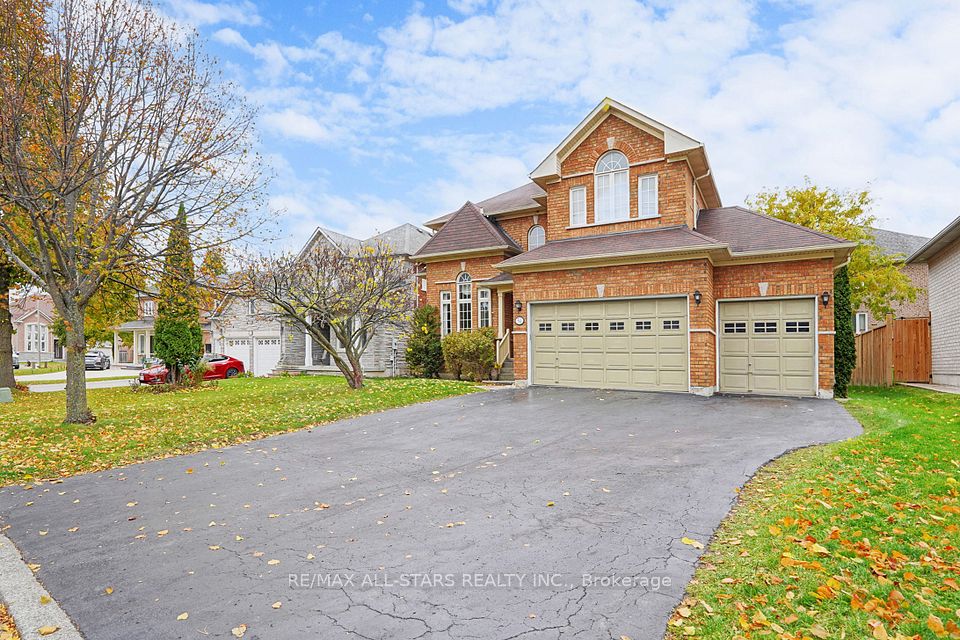Detached at 54 Bretton Circle, Markham, ON L3S 3R1, Markham