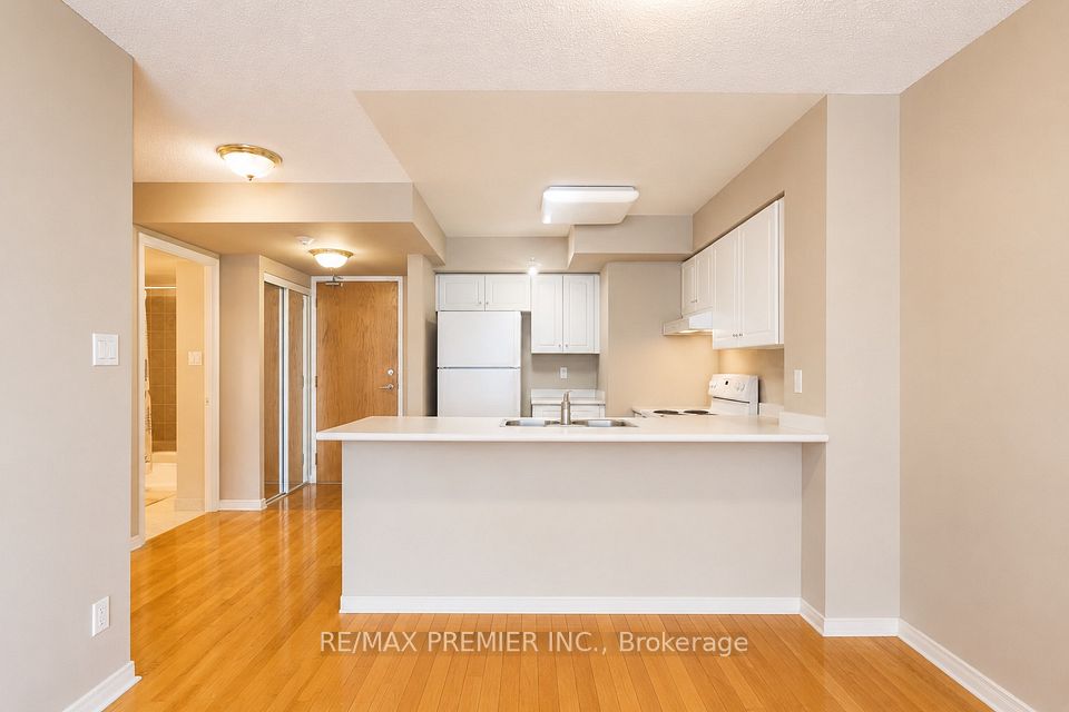 Condo Apartment at 19 Northern Heights Drive 504, Richmond Hill, ON L4B 4M4, Richmond Hill