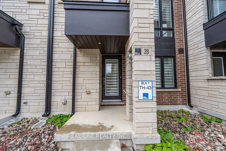 Att/Row/Townhouse at 28 Credit Lane, Richmond Hill, ON L4E 1G9, Richmond Hill