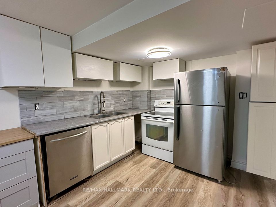 Semi-Detached  at 83 Red River Crescent Bsmt, Newmarket, ON L3X 2R5, Newmarket