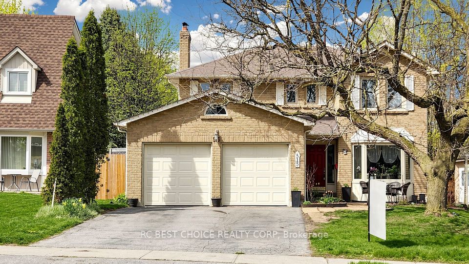 Detached at 515 London Road, Newmarket, ON L3Y 6E4, Newmarket