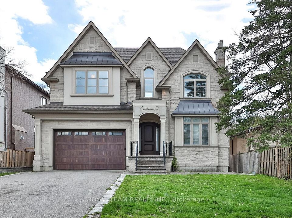 Detached at 130 Elmwood Avenue, Richmond Hill, ON L4C 1K9, Richmond Hill