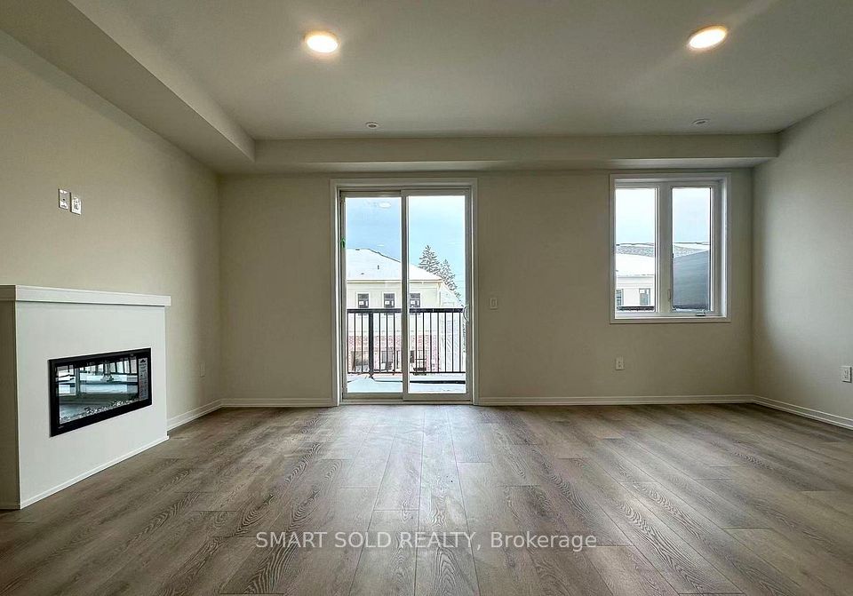 Att/Row/Townhouse at 43 Helmkay Avenue, Richmond Hill, ON L4E 1P3, Richmond Hill