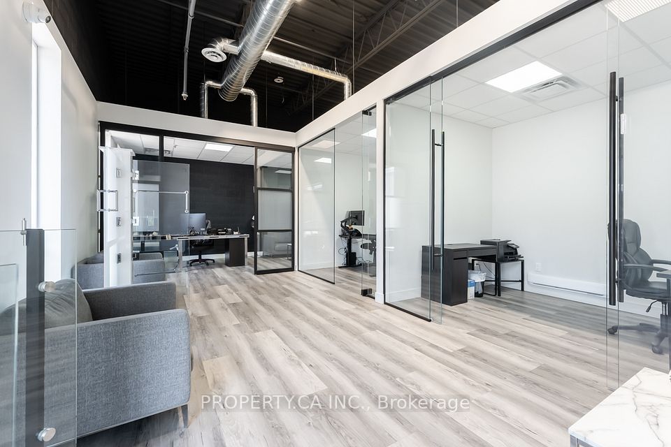 311 Bowes Road B4, Vaughan, ON L4K 1J1