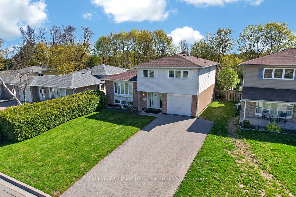 13 Laurentide Avenue, Aurora, ON L4G 3B3