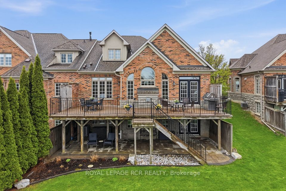 6 Danbrook Court 88, Aurora, ON L4G 7S8