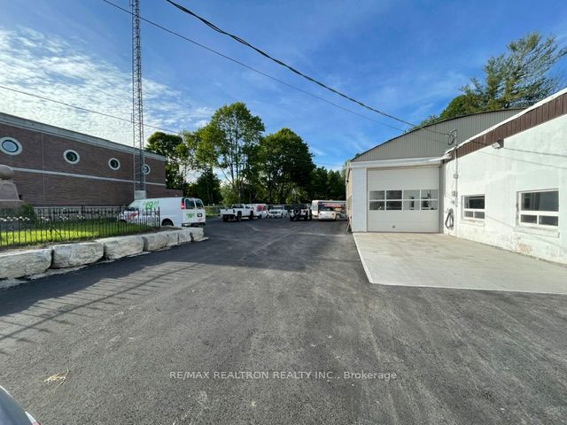 264 Pefferlaw Road, Georgina, ON L0E 1N0