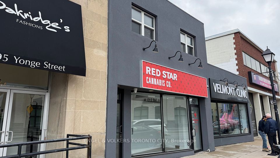 Multiplex at 15191 Yonge Street 2, Aurora, ON L4G 1L8, Aurora