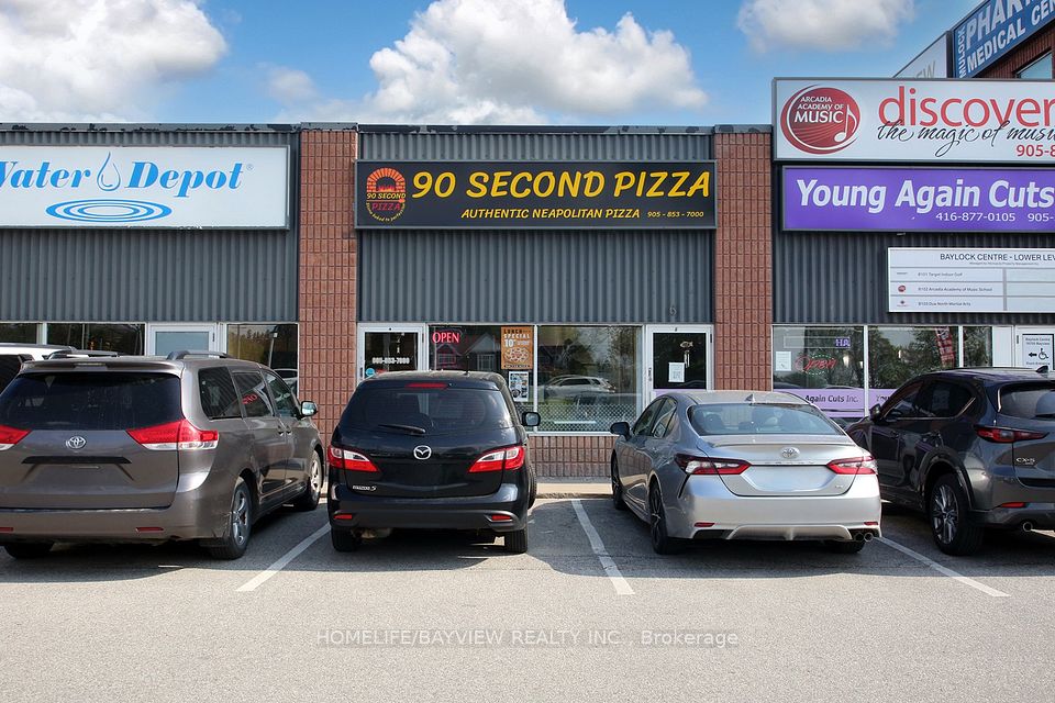 16700 Bayview Avenue 4, Newmarket, ON L3X 1W1
