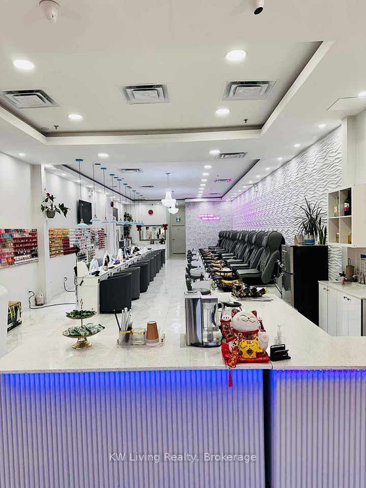 9737 Yonge Street 209, Richmond Hill, ON L4C 1V7