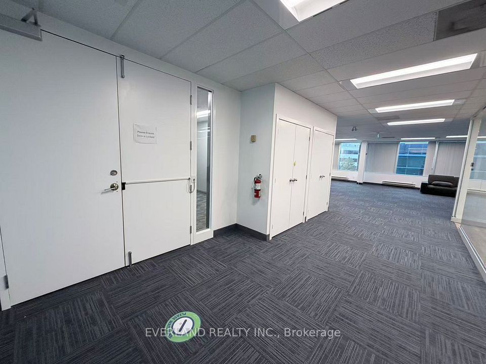 200 Town centre Boulevard W 303, Markham, ON L3R 5Z6