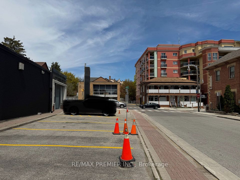 177 Woodbridge Avenue 2, Vaughan, ON L4L 2S9