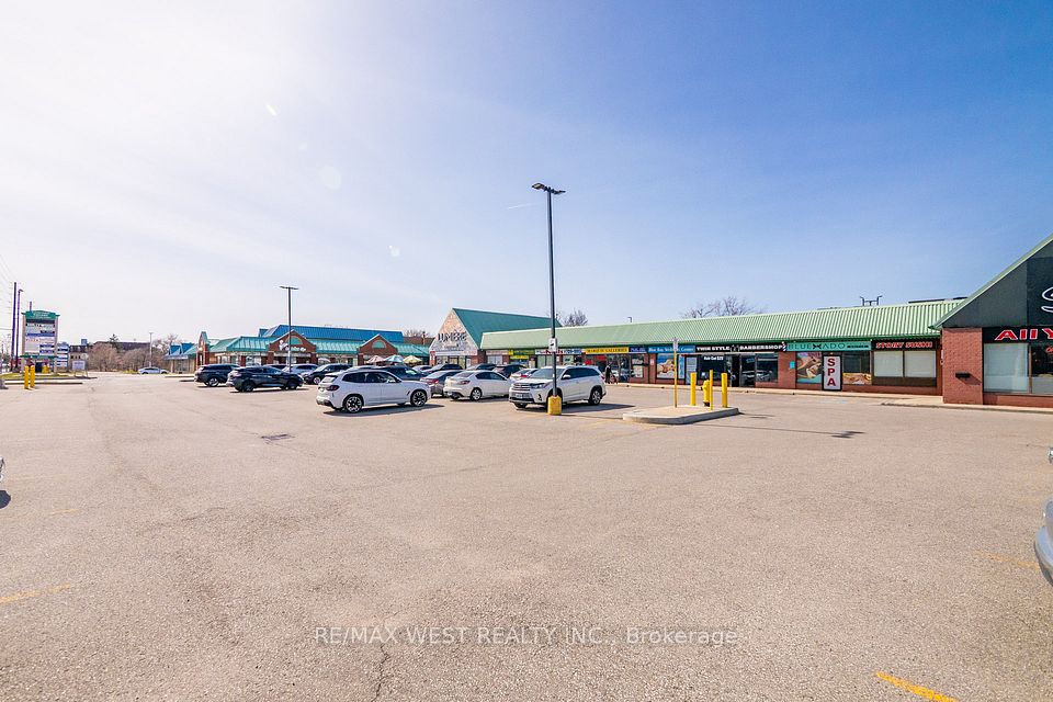 1102 Centre st Street 1B, Vaughan, ON L4J 3M8