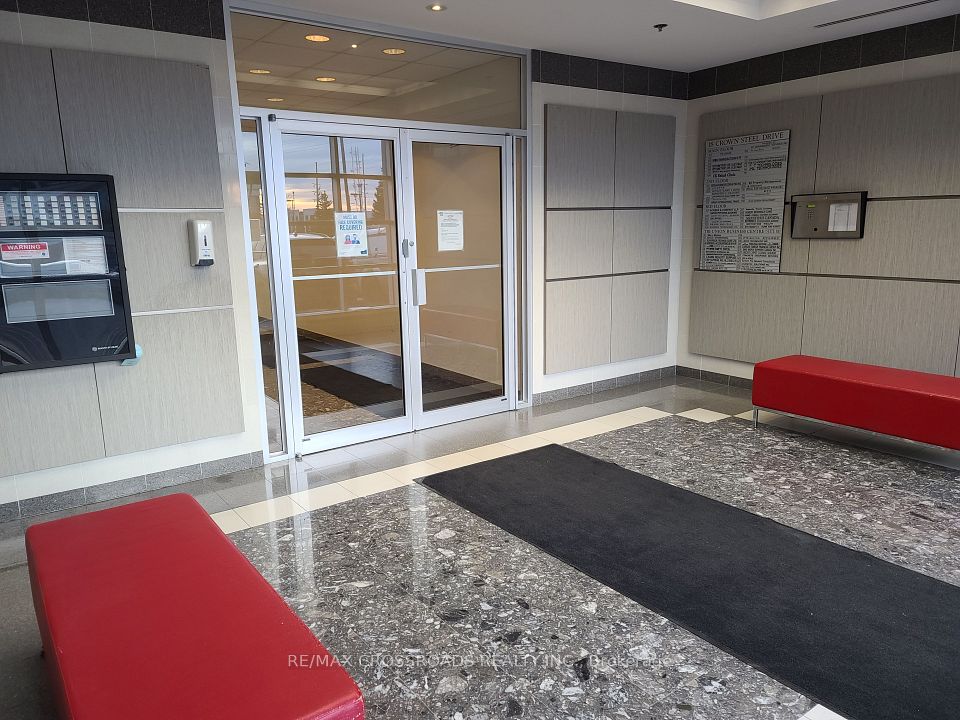 18 Crown  Steel Drive 102 -Section 1, Markham, ON L3R 9X8
