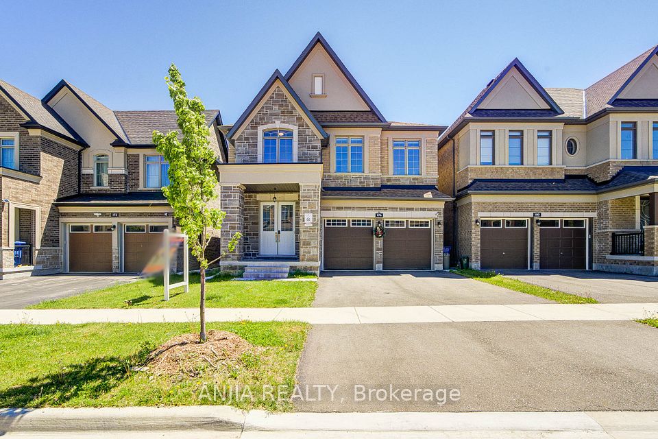 176 Sikura Circle, Aurora, ON L4G 3Z1