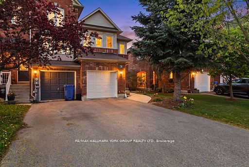 82 Baywell Crescent, Aurora, ON L4H 7N4