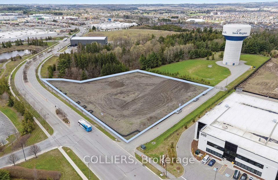 300 First Commerce Drive, Aurora, ON L4G 0G2