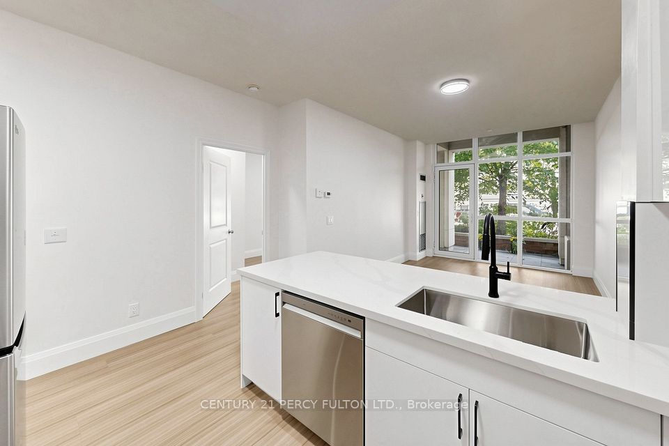 57 Upper Duke Crescent 102, Markham, ON L6G 0B9