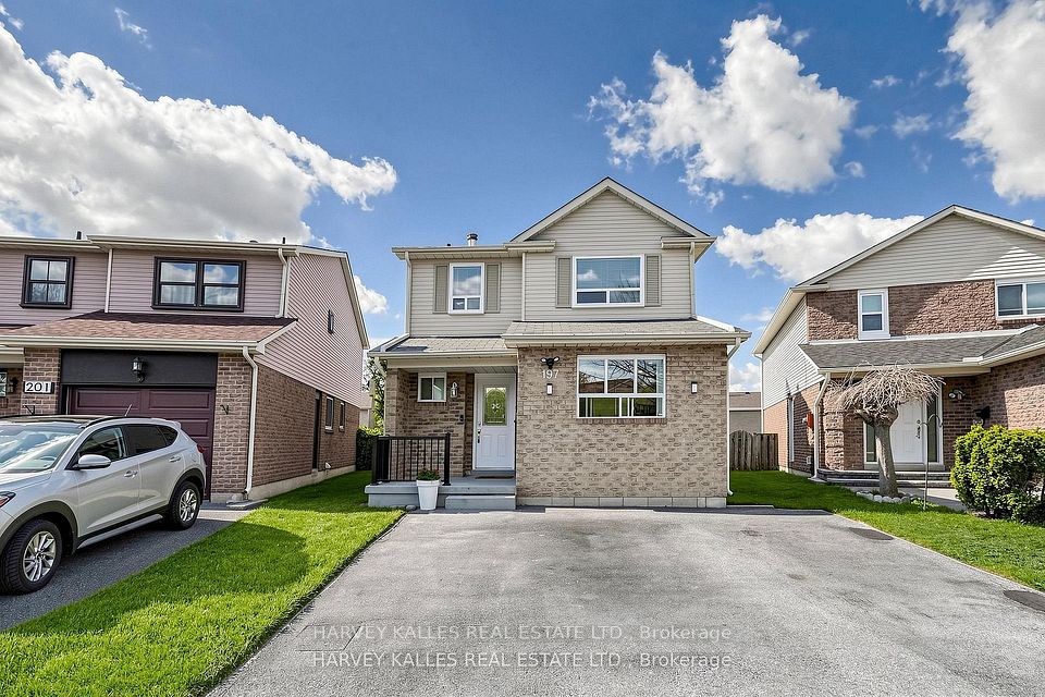 197 Lisa Crescent, Vaughan, ON L4J 2N2