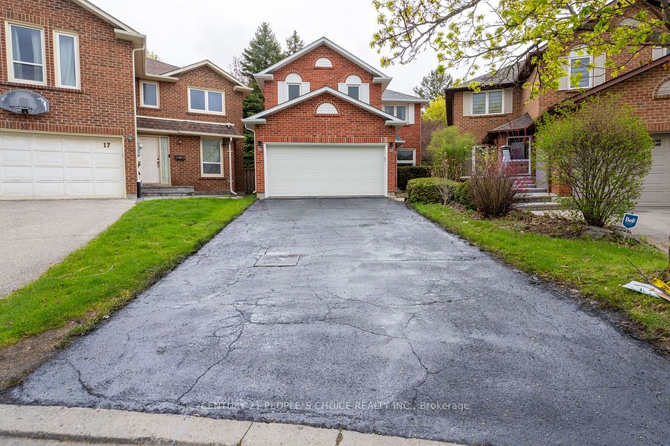 15 Kilbarry Court, Richmond Hill, ON L4C 6M8