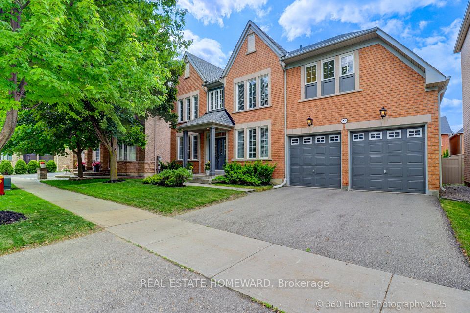 9 Tarmack Drive, Richmond Hill, ON L4E 0E6
