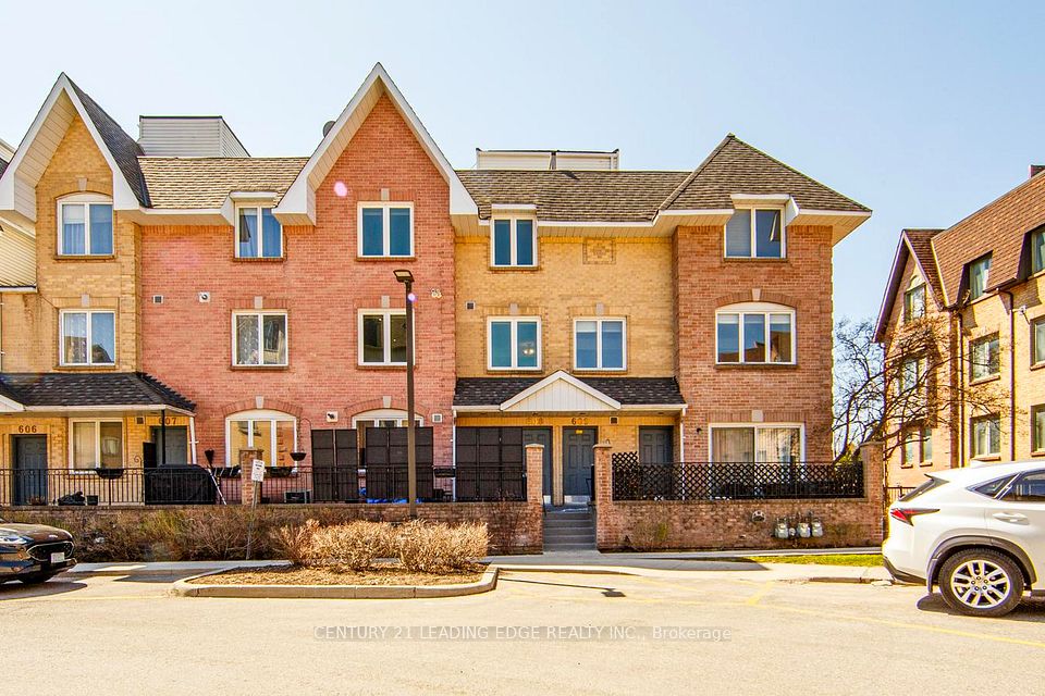 75 Weldrick Road E 608, Richmond Hill, ON L4C 0H9