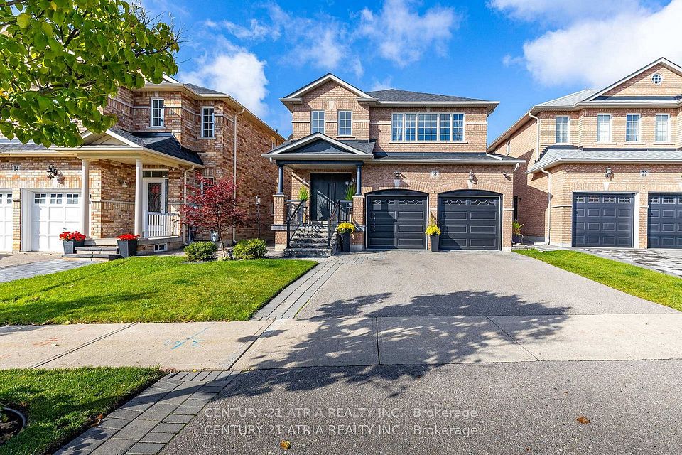 18 Abbott Avenue, Aurora, ON L4G 7V7