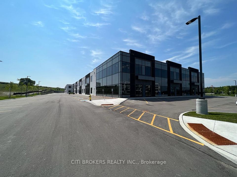 45 Eric T Smith Way 5, Aurora, ON L4G 3Z8