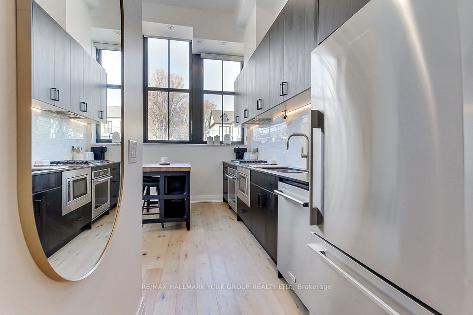 Condo Apartment at 400 Park Avenue 203, Newmarket, ON L3Y 1V8, Newmarket