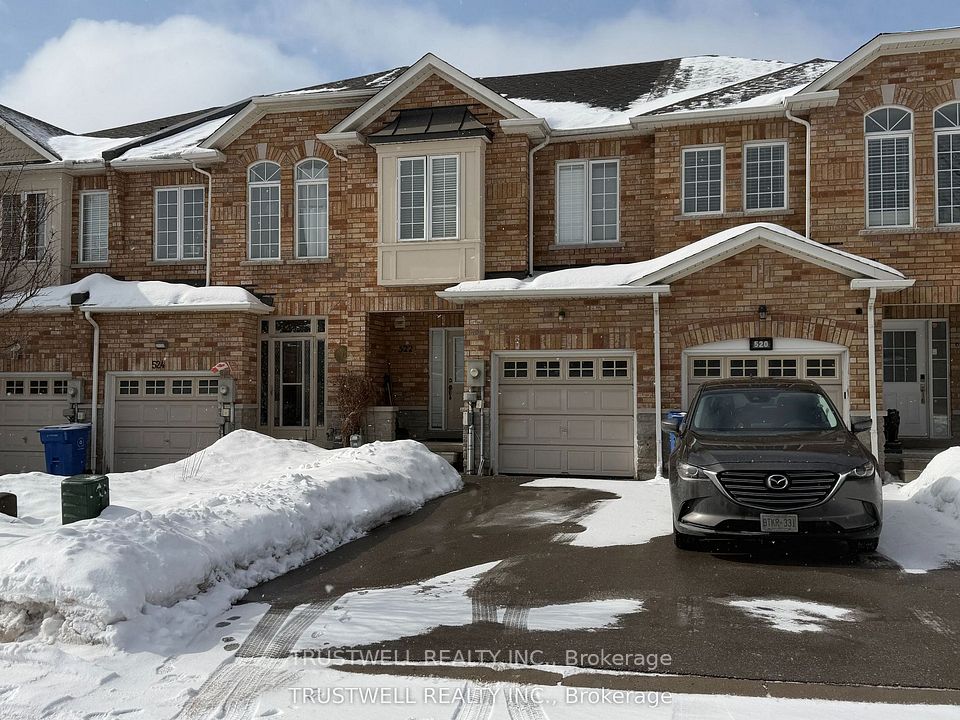 Att/Row/Townhouse at 522 Ainsworth Drive, Newmarket, ON L3Y 8R6, Newmarket