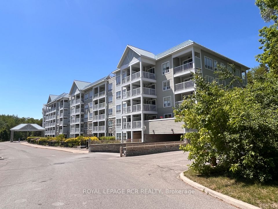 Condo Apartment at 900 Bogart Mill Trail 212, Newmarket, ON L3Y 8V5, Newmarket