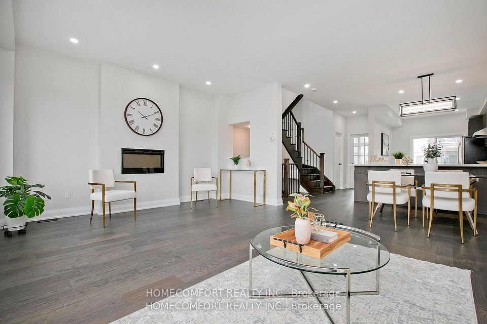 Att/Row/Townhouse at 42 Vantage Loop N/A, Newmarket, ON L3X 0K6, Newmarket