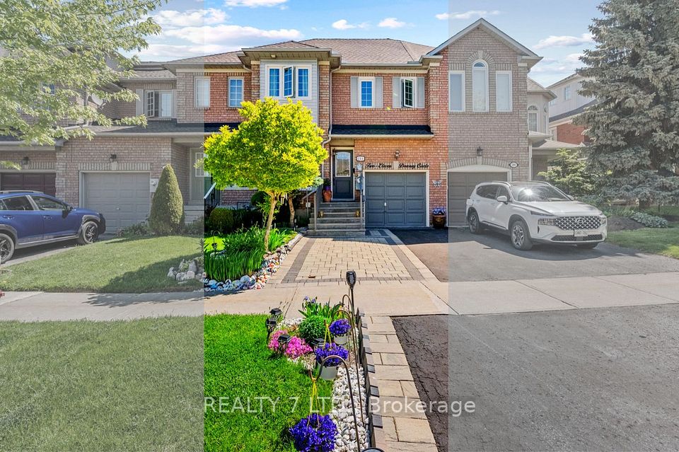Att/Row/Townhouse at 211 Downey Circle, Aurora, ON L4G 7E8, Aurora