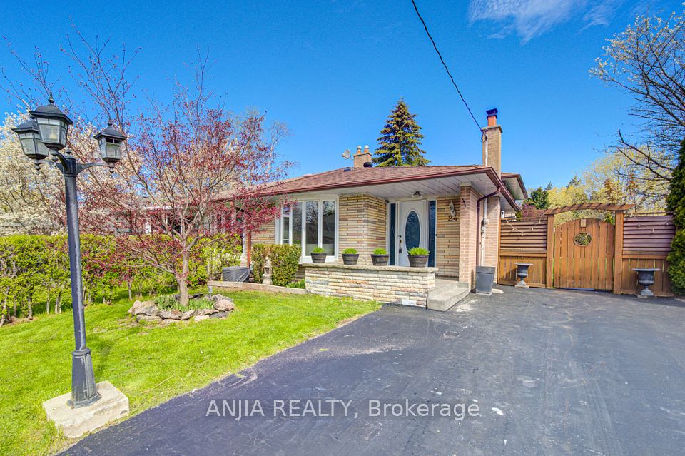 Semi-Detached  at 24 Friar Tuck Road, Markham, ON L3P 1L9, Markham