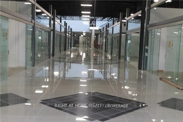7250 KEELE Street 369, Vaughan, ON L4K 1Z8