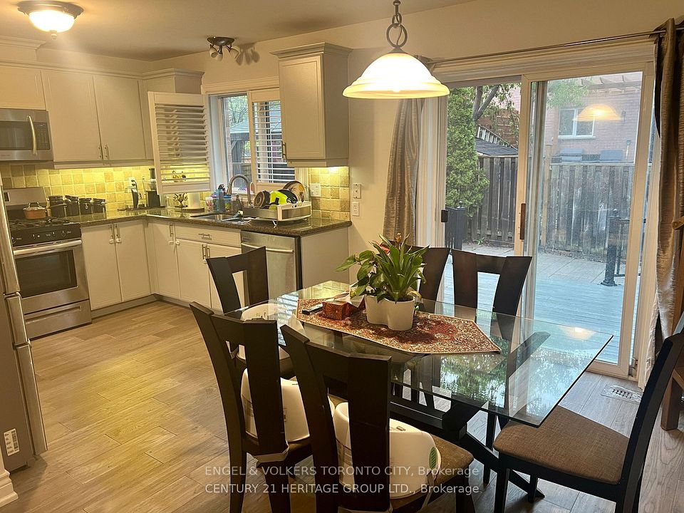 Semi-Detached  at 805 Sisler Avenue Main, Newmarket, ON L3X 2T8, Newmarket